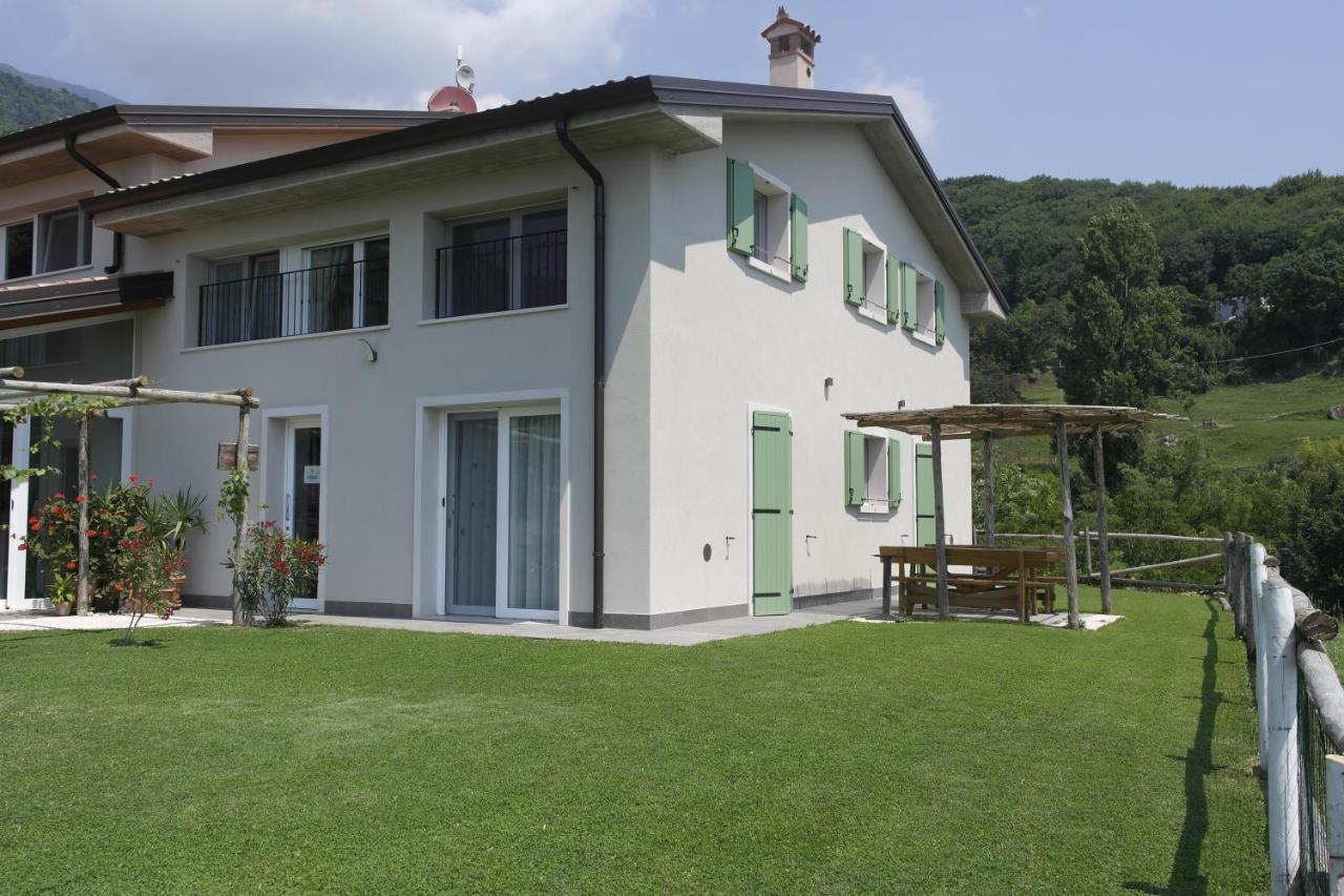 Agriturismo Fattoria Monte Baldo Vista Lago Caprino Veronese Exterior foto