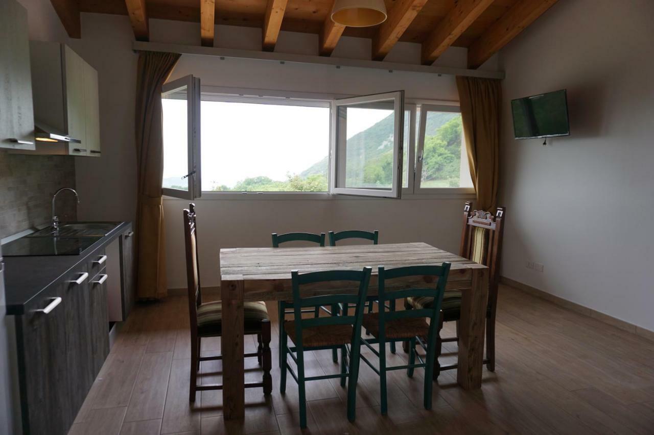 Agriturismo Fattoria Monte Baldo Vista Lago Caprino Veronese Exterior foto