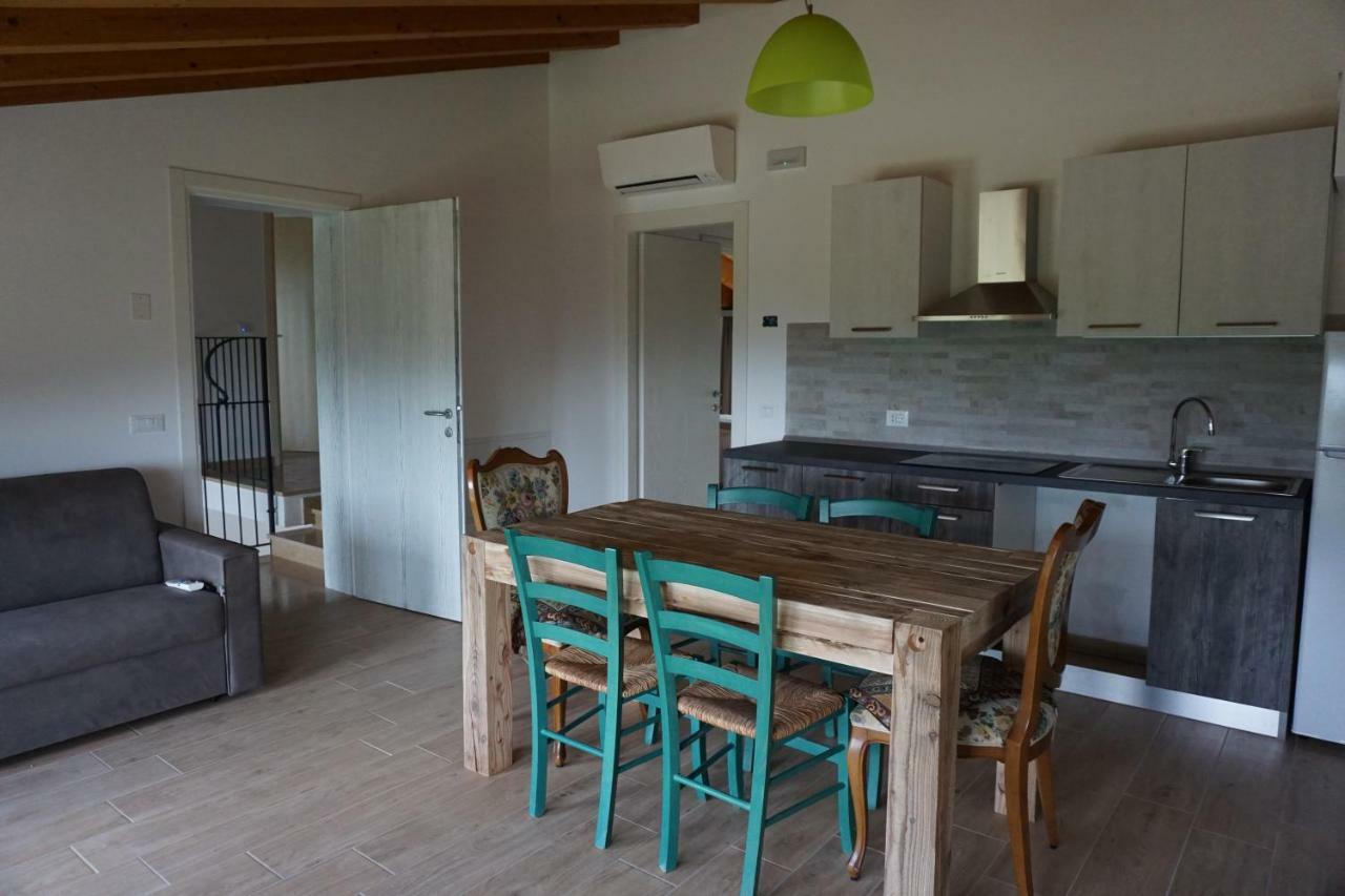 Agriturismo Fattoria Monte Baldo Vista Lago Caprino Veronese Exterior foto