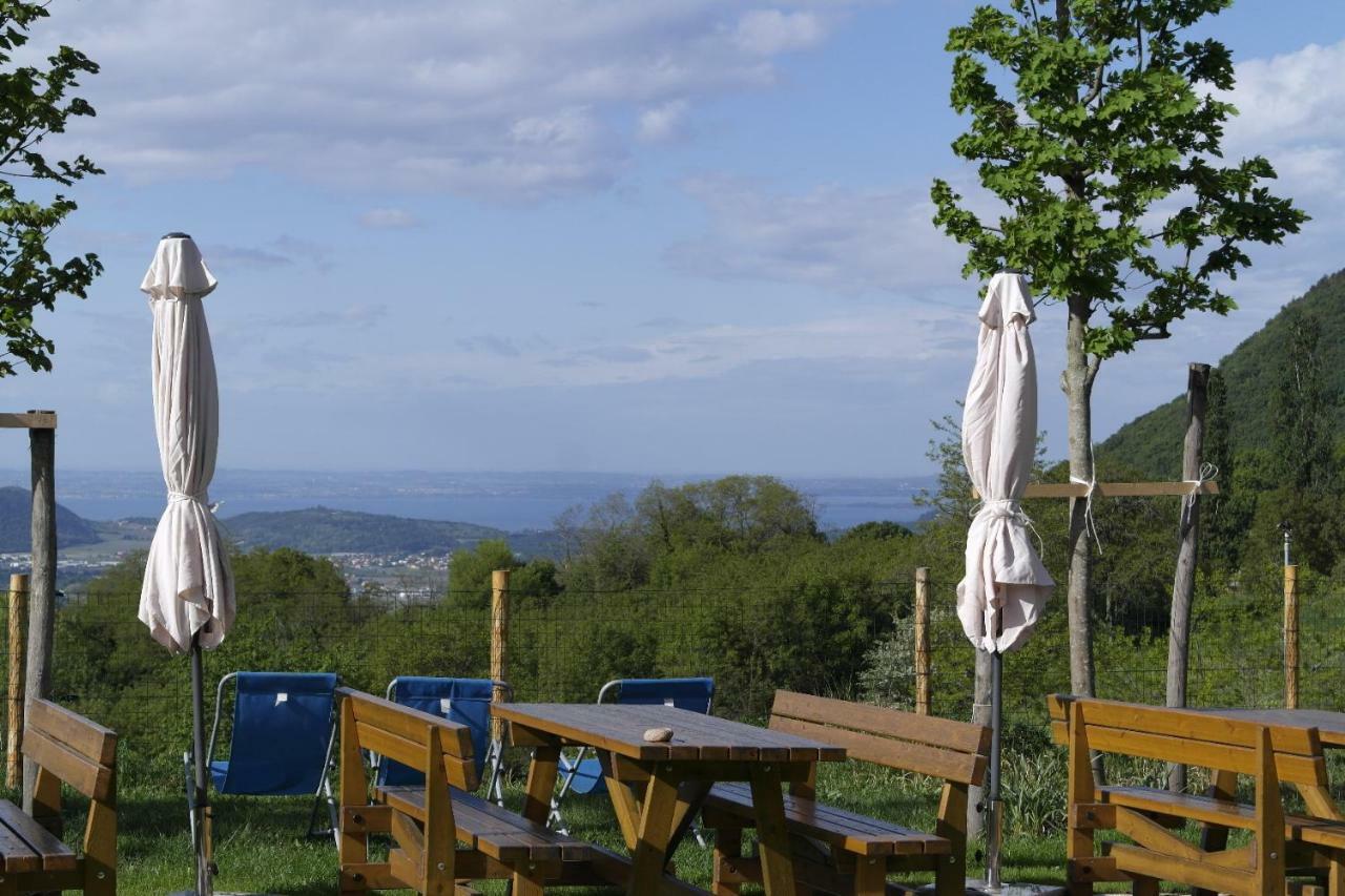 Agriturismo Fattoria Monte Baldo Vista Lago Caprino Veronese Exterior foto